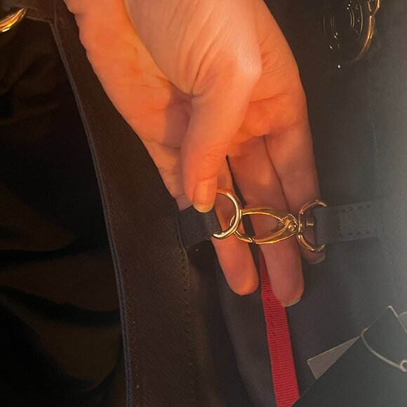 Tommy Hilfiger NWT Navy Blue Leather Tote Bag with Red and White Stripe Accents - Picture 8 of 14